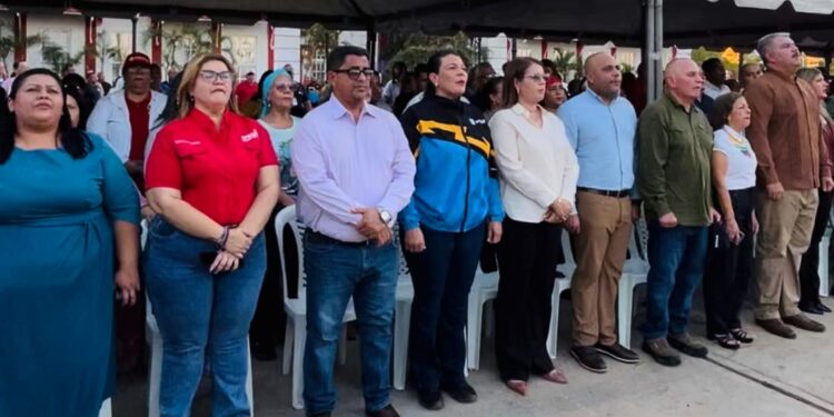 Concejales del municipio Maracaibo conmemoran natalicio del Comandante Hugo Chávez