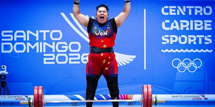 Con récord incluido | Pesista venezolana Naryury Pérez ganó oro y plata en Santo Domingo 2026