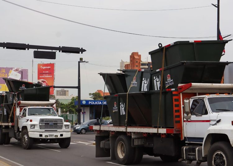 Con 20 contenedores más la Alcaldía de Maracaibo contribuye a una ciudad más limpia
