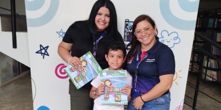 Fundabiblioteca entregó 1400 libros a escuelas de Maracaibo