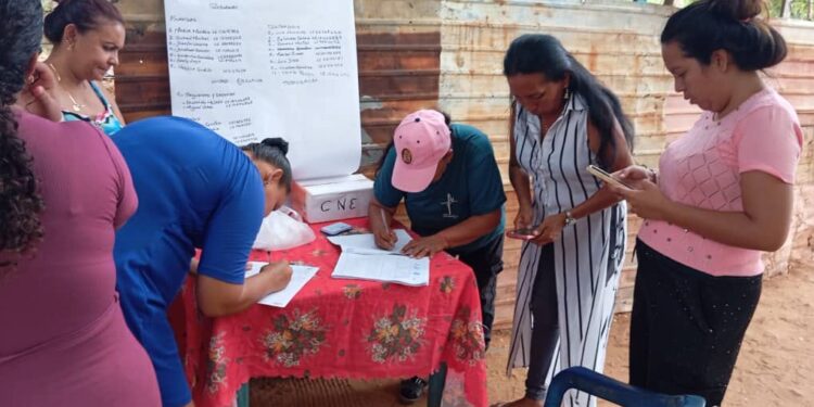 Alcaldía de Maracaibo acompaña en la renovación de vocerías en Consejos Comunales