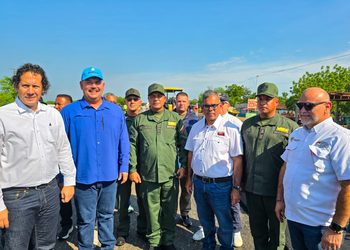 Gobernador Luis Caldera y vicepresidente sectorial de Obras Públicas y Servicios activan segundo frente de trabajo de asfaltado en la Lara-Zulia