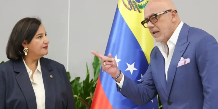 Jorge Rodríguez y Dinorah Figuera lideran la segunda jornada de negociación en Caracas