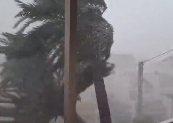 VIDEOS: Feroz tormenta con vientos huracanados azota una provincia en España