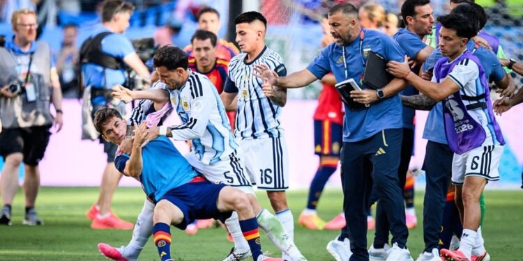 Durísima sanción tras la final contra España: la figura de la Selección que recibió un severo castigo