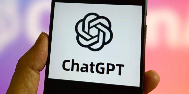 Lanzan ChatGPT para adolescentes con restricciones automáticas de contenido