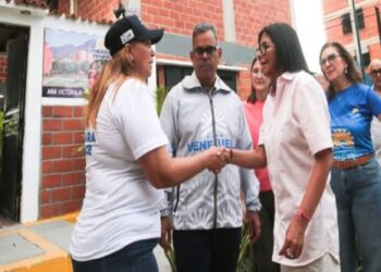 Continúa la recuperación de La Guaira: Gobierno nacional entrega 210 casas rehabilitadas tras los sismos