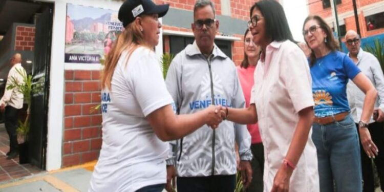 Continúa la recuperación de La Guaira: Gobierno nacional entrega 210 casas rehabilitadas tras los sismos