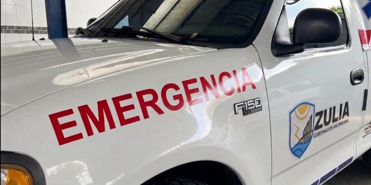 Alcaldía Bolivariana y Gobernación del Zulia entregan ambulancia recuperada en el municipio Machiques de Perijá