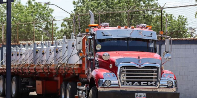 Alcaldía de Maracaibo culmina esta semana la instalación de 150 transformadores