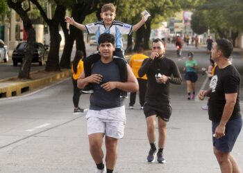 ​Corredores se preparan en la Ciclovía de Maracaibo para próximas carreras 10K