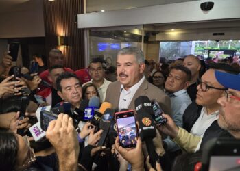 Gobernador Luis Caldera inaugura la Tercera Expo Automotriz y Autopartes 2026 donde participan más de 146 empresas del Zulia