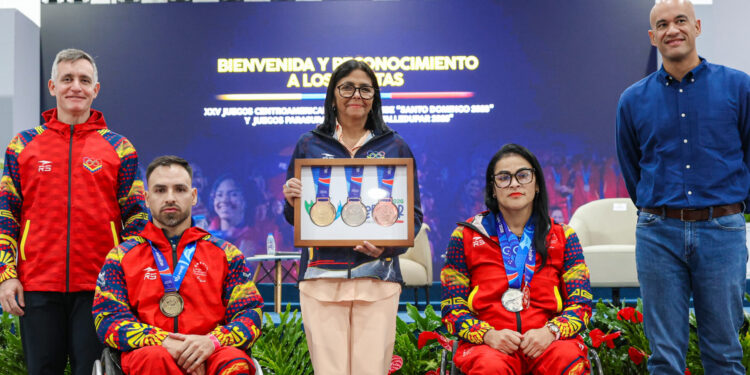 “Esa medalla está en el pecho del pueblo venezolano”: Presidenta Delcy Rodríguez junto a atletas que participaron en Centroamericanos y Parasuramericanos 2026