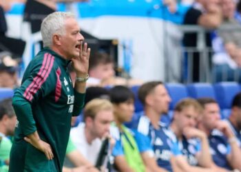 Mourinho se sincera antes de su debut en casa: «Yo no quiero que el Bernabéu me reciba de un modo particular»