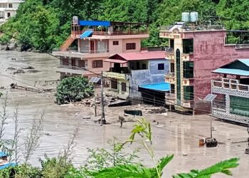 ACTUALIZACIÓN: Se eleva a 55 la cifra de fallecidos y 403 los desaparecidos por la riada en Nepal