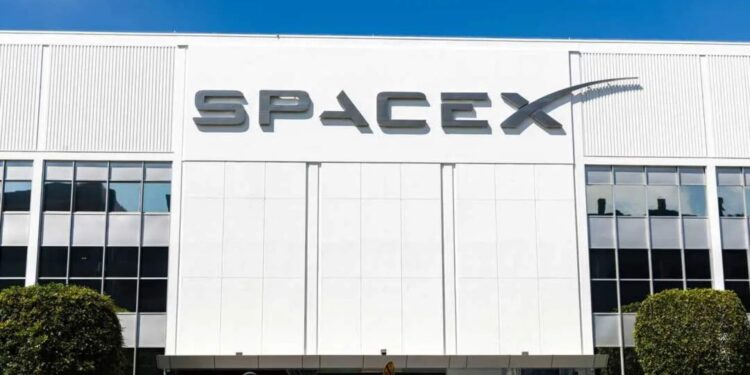 SpaceX fija el 2027 como el año para lanzar los satélites dotados con IA de Nvidia