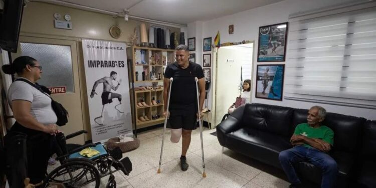 Del colapso a la esperanza: la historia de superación de un sobreviviente del terremoto en Venezuela