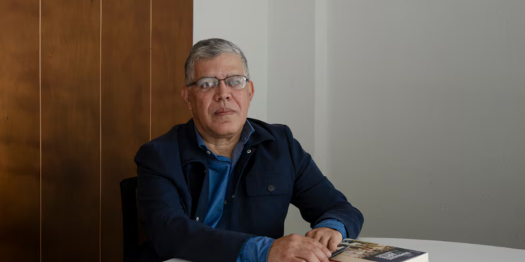 Elías Jaua fija su postura sobre acuerdo petrolero entre Venezuela y EEUU: denuncia la «ocupación y al invasor extranjero»