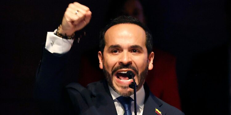 De la Espriella copia estrategia de Trump contra migrantes irregulares