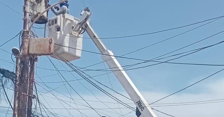 Plan Cayapa Eléctrico instala transformadores en las 18 parroquias de Maracaibo