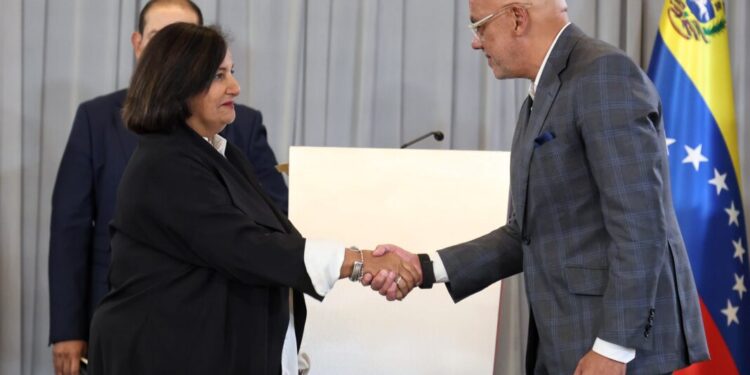 ÚLTIMA HORA | Culminó primer ciclo de Mesa de Diálogo Nacional entre el Gobierno y AN 2015: Estos fueron cada uno de los puntos acordados