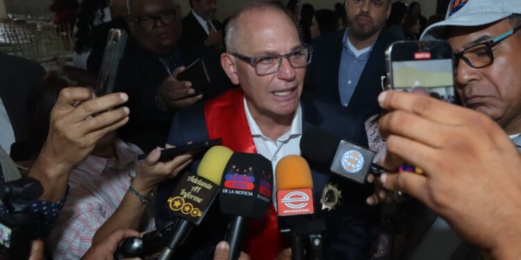 Alcalde Di Martino: «Vamos a apoyar al Colegio de Abogados del Zulia»