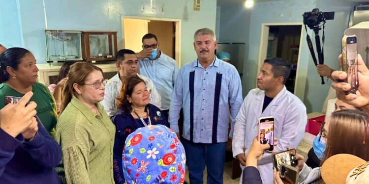 Gobernador Luis Caldera inicia trabajos de rehabilitación integral en el Hospital Senén Castillo Reverol de Santa Rita