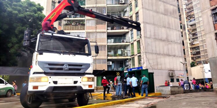 Gobernación y Corpoelec restituyen servicio eléctrico en Torres del Saladillo con sustitución de transformador de 750 KVA