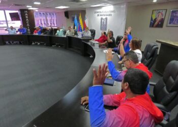 Aprueban créditos por excedentes de recaudación del Presupuesto Ordinario y SEDEMAT
