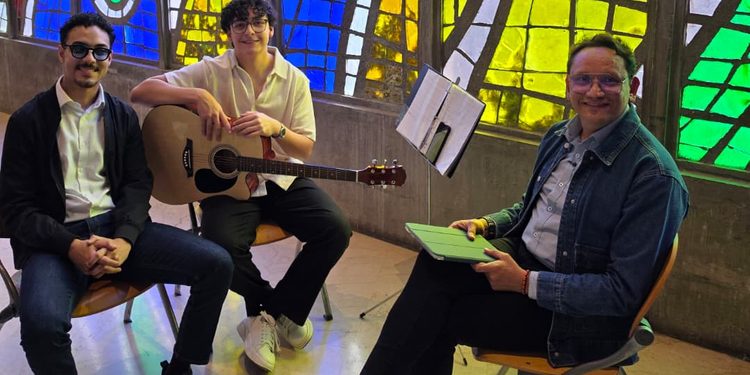 Los hermanos Tacoa demuestran el impacto positivo de la música y el estudio en los jóvenes