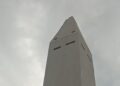 Fuertes vientos derribaron punta del obelisco de la Plaza de la República