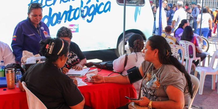 Ferias Escolares llegan al Mercado Popular y de emprendedores de la Alcaldía de Maracaibo