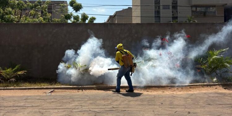 Alcaldía de Maracaibo fumigó en Francisco E. Bustamante, Cecilio Acosta, y Raúl Leoni