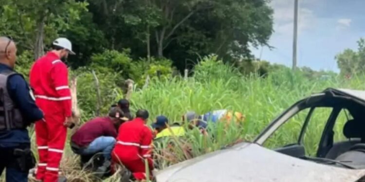 Viaje familiar acaba con dos personas fallecidas y siete heridos en Anzoátegui