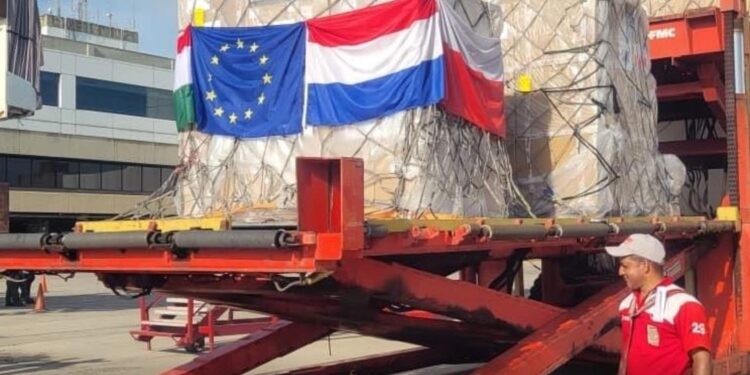 Polonia, Hungría y Países Bajos envían cargamento con 30 toneladas de insumos para ayudar a Venezuela