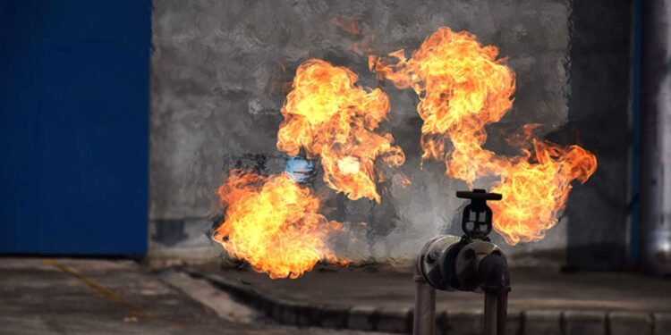Mujer pierde la vida tras explosión por fuga de gas en Miranda