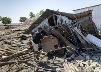 Sismo en Indonesia deja al menos 70 fallecidos y desata una severa crisis alimentaria