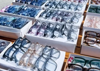 Benefician a más de 100 pacientes con lentes correctivos en el Zulia