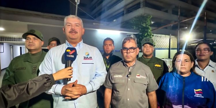 Gobernación del Zulia y Vicepresidencia de Servicios despliegan Bricomiles para adecuar 50 escuelas ante el inicio de clases