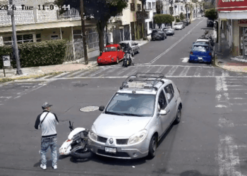 GTA en la vida real: pelea en México termina con una moto embestida y un auto abollado (VIDEO)