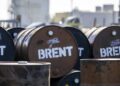 Impacto en el petróleo: el Brent ronda los 110 dólares por barril tras ataques a Arabia Saudita