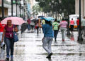 Onda tropical N.° 52 y sistema de vaguadas activan alertas por lluvias moderadas en gran parte de Venezuela