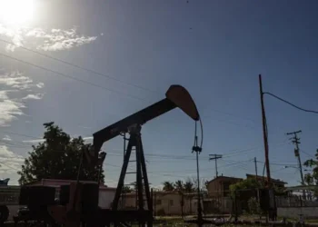 Estados Unidos prevé la firma de nuevos acuerdos petroleros con Venezuela