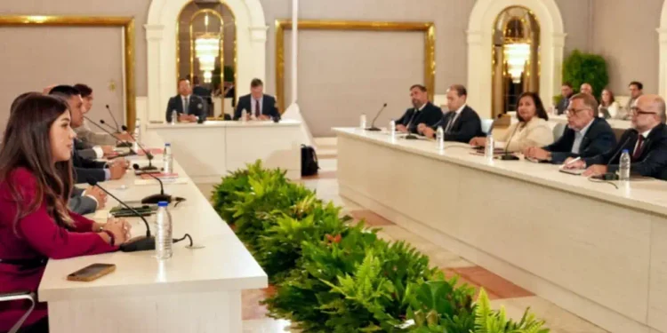 Representantes del Ejecutivo y la AN-2015 sostienen segunda ronda de diálogo político en el país