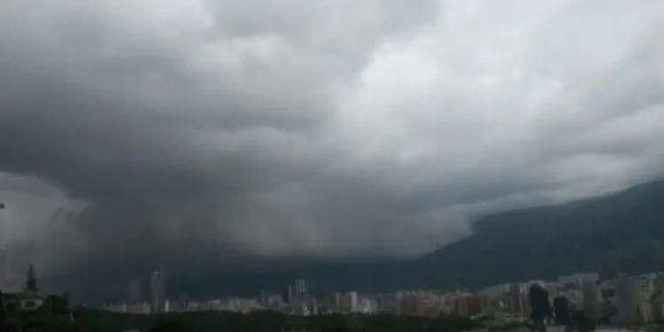 Inameh prevé lluvias y descargas eléctricas en varias regiones: clima hoy 19 de septiembre