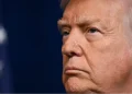 El repentino retorno de Donald Trump a Washington genera alerta por la situación global