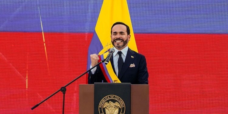 De la Espriella ofrece «excusas» por vulnerar neutralidad religiosa y proclama: «¡Viva Cristo Rey!»