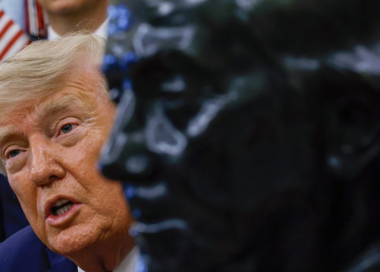 Trump: El acuerdo con Irán «no vale ni el papel en el que está escrito»