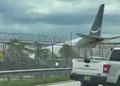 VIDEO: Avión de carga se accidenta en el aeropuerto de Miami con llamas visibles en el aire