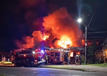 Incendio arrasa residencia de adultos mayores y deja 16 muertos en Chile (VIDEOS)